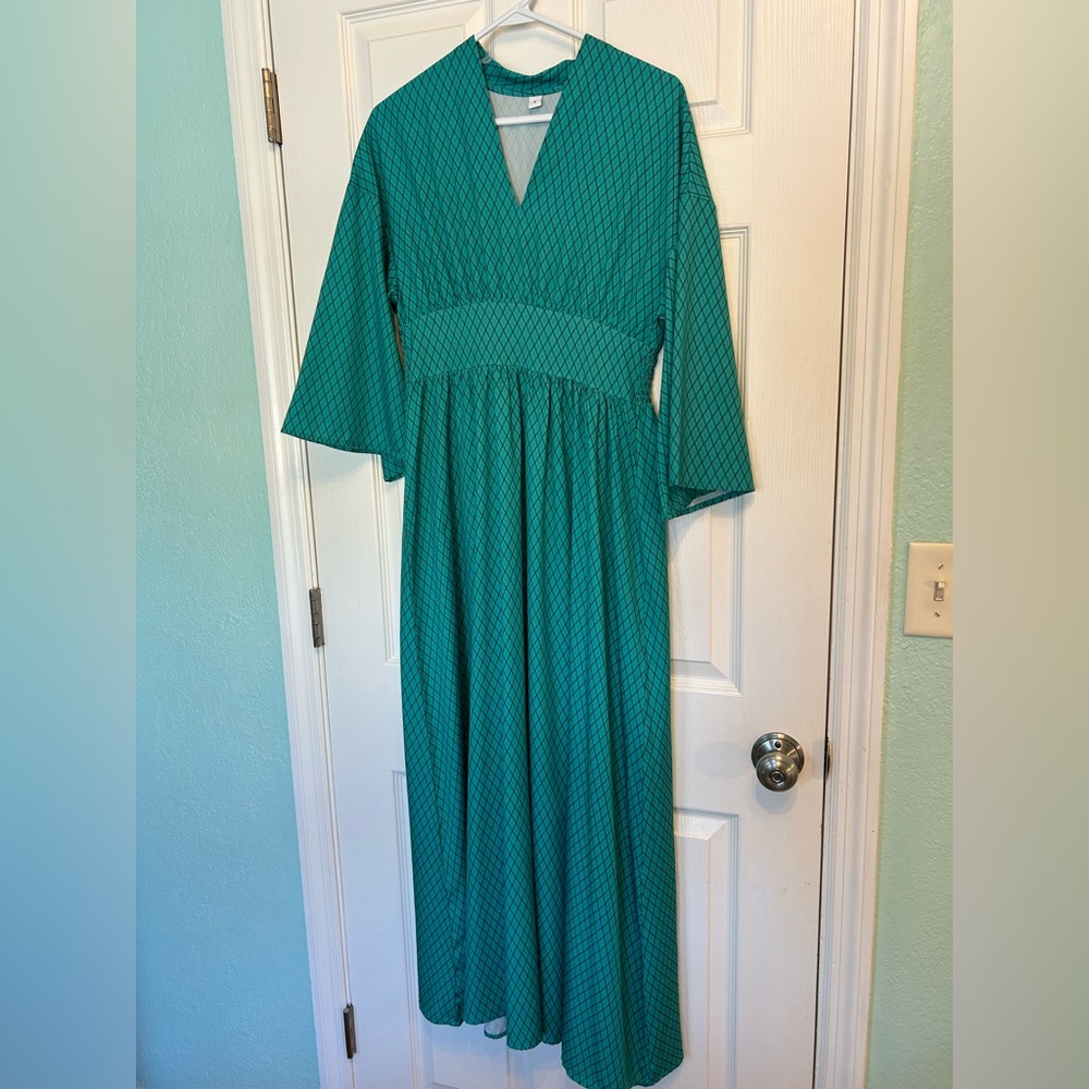Green pattern Maxi Dress with 2/3 length bell sleeve